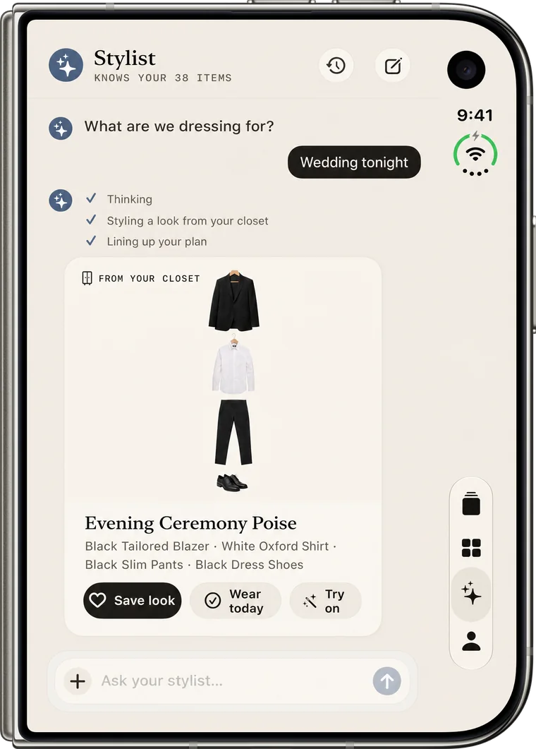 Megus stylist, der svarer på „Bryllup i aften“ med et outfit fra garderoben, på yderskærmen på iPhone Duo