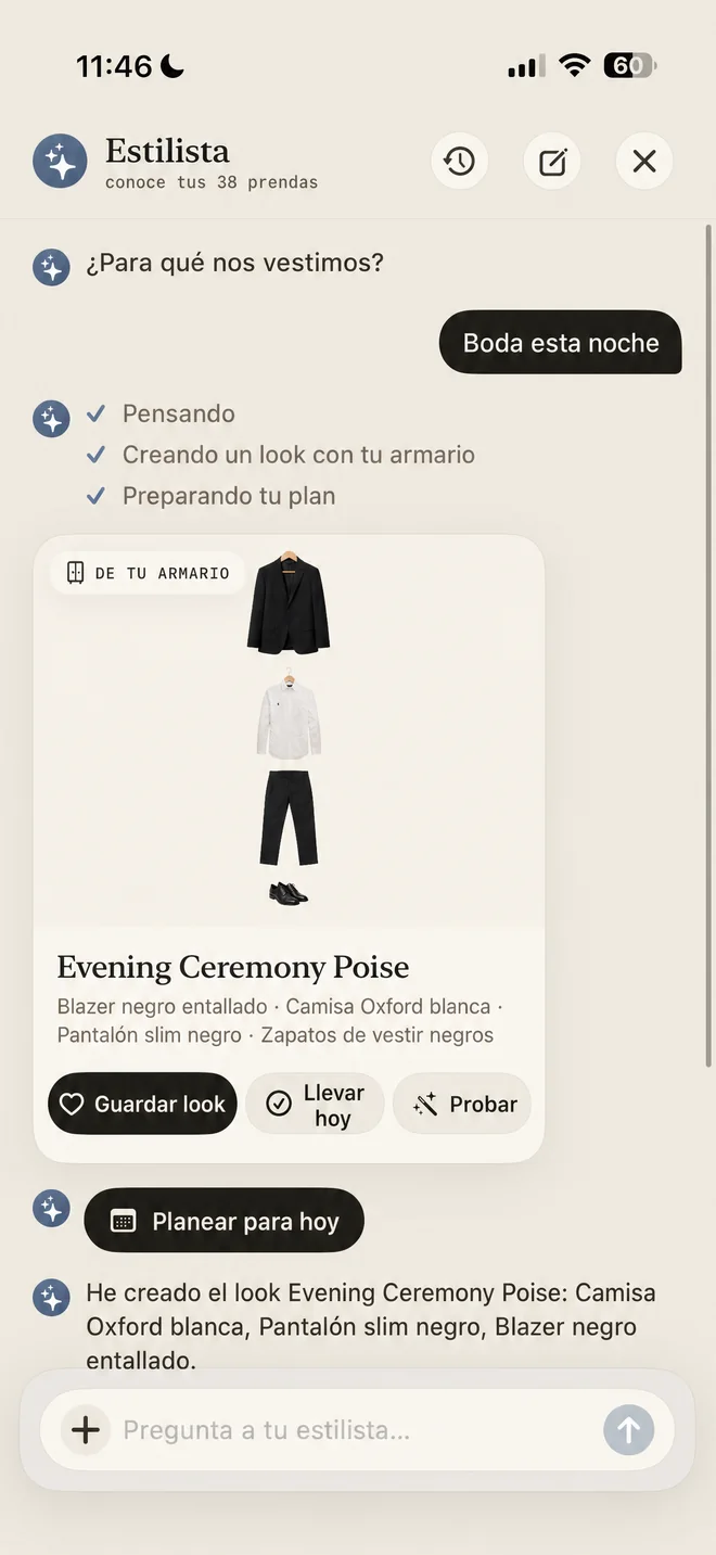 El chat del estilista de Megu creando un look